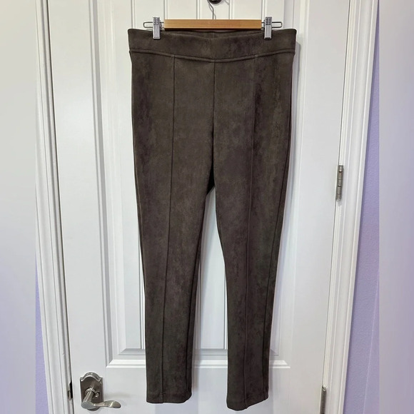 Andrew Marc | Women's Super Soft Stretch Faux Suede Pull On Pants | Size: Medium - Picture 3 of 9